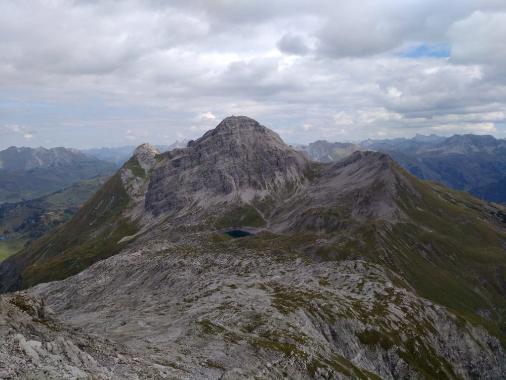 Ausblick zum Butzensee und der Mohnenfluh