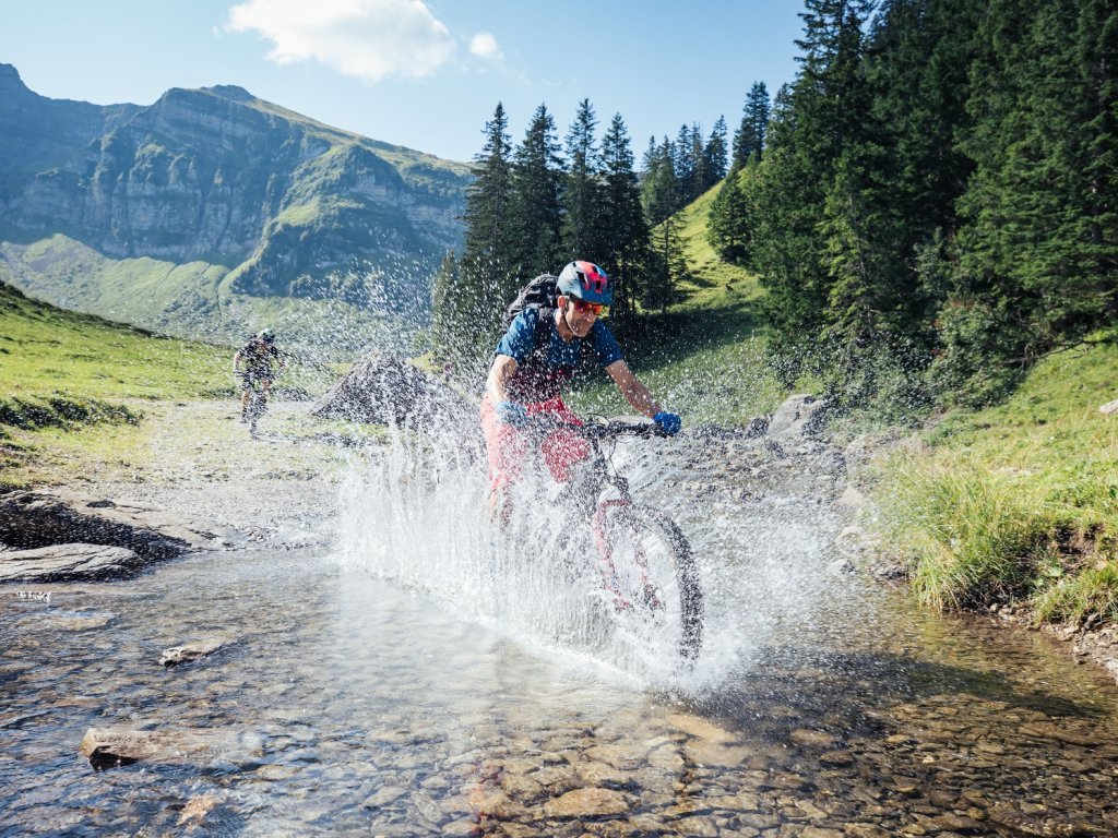 Mountainbiker im Bereich Alpe Kanis Mellau