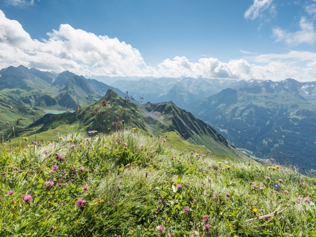 Gehrengrat Ausblick ins Klostertal mit Spullersee