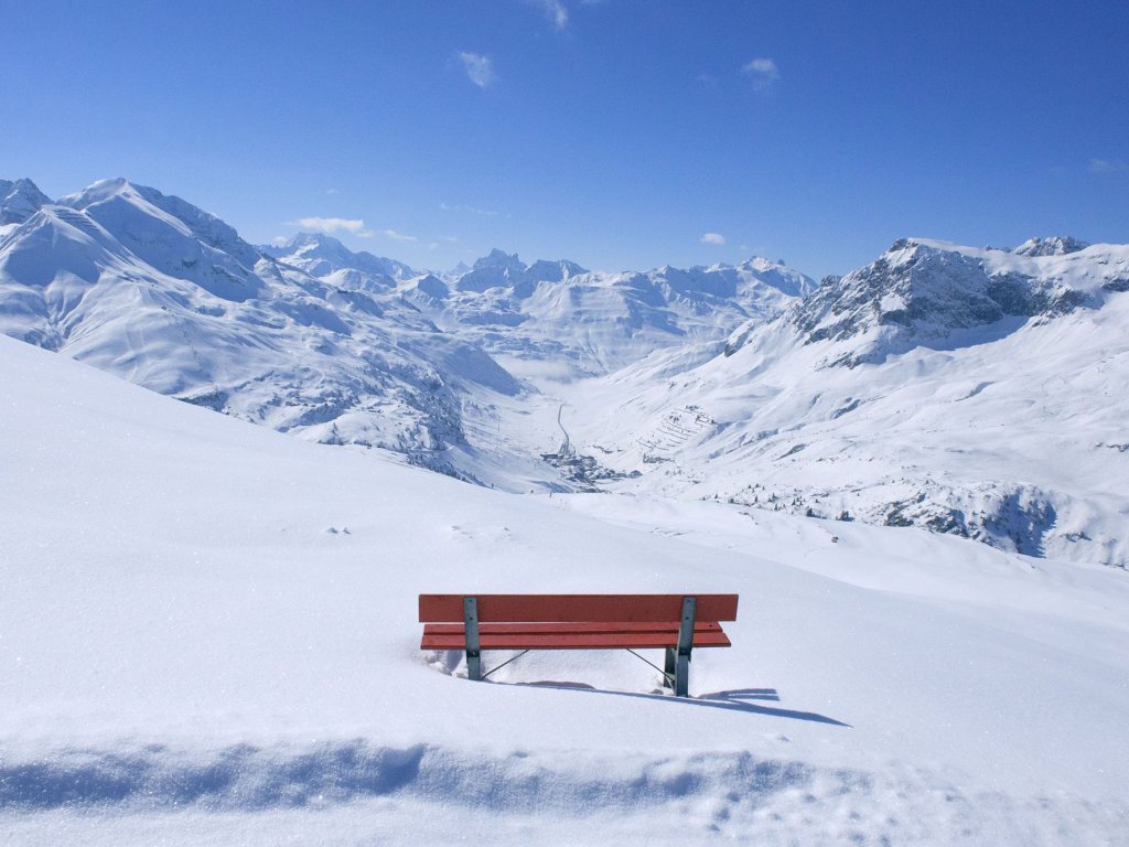 Aussicht nach Zürs vom SchneeflockenPanoramaWeg