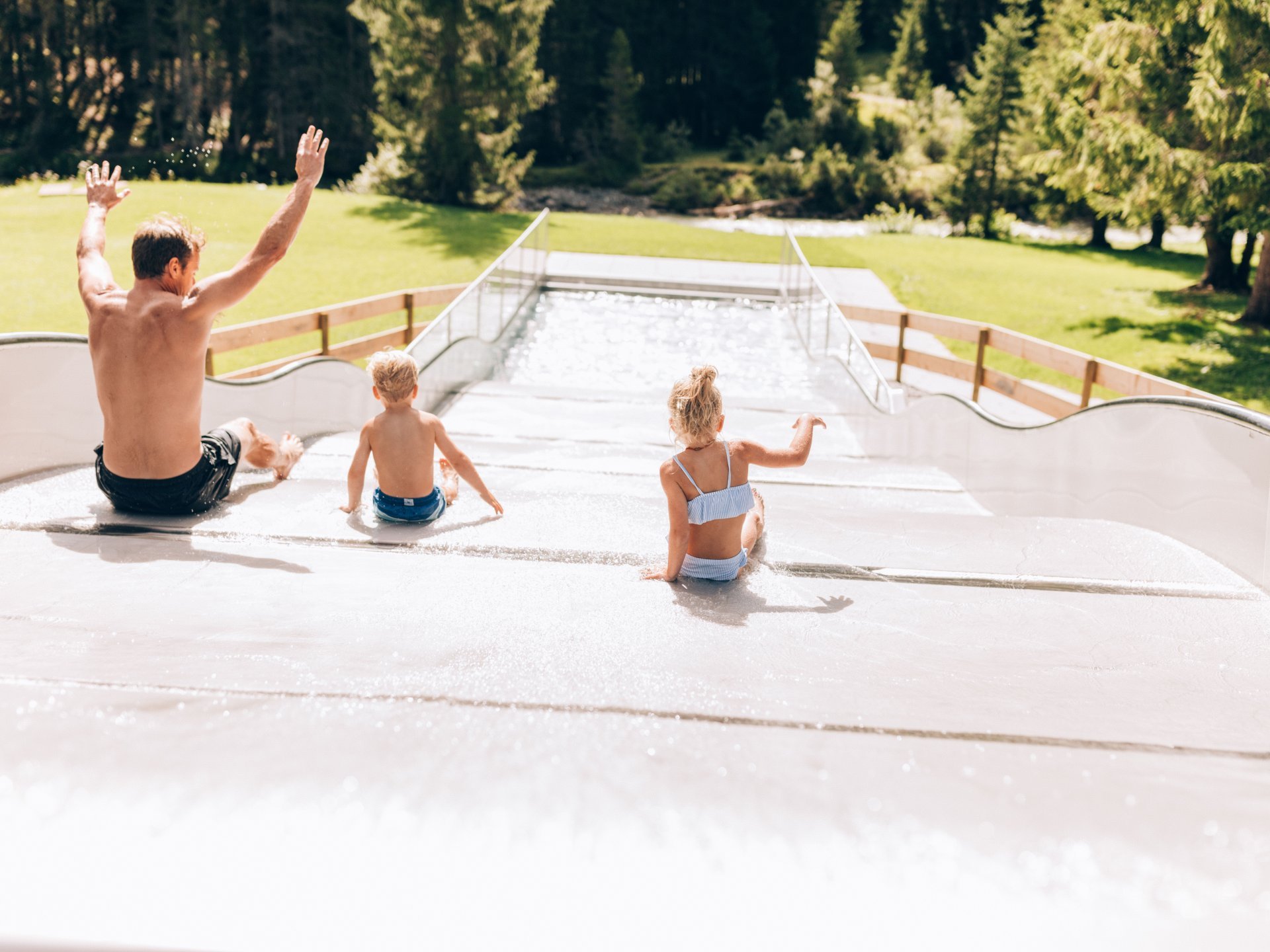 Wasserrutsche Waldschwimmbad Lech